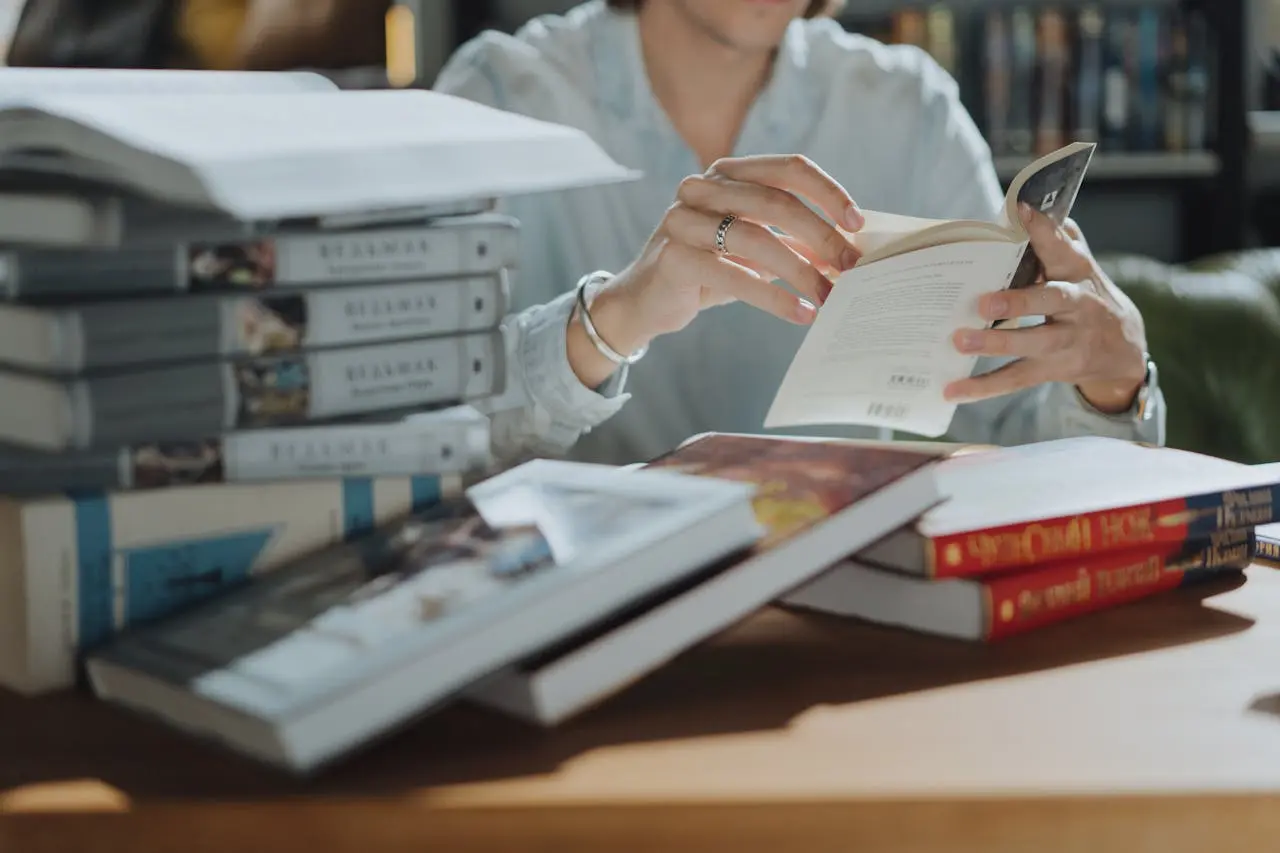 How Do Shannon Messenger Books Differ from Other Authors : Why I Keep Coming Back