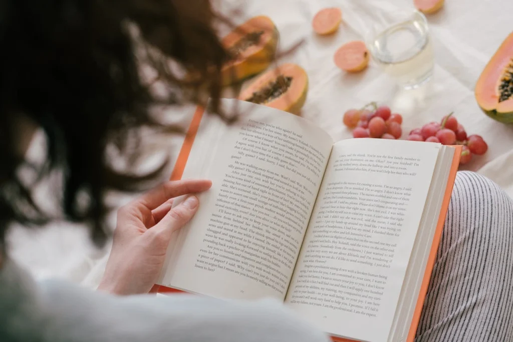 what type of books does nora roberts write